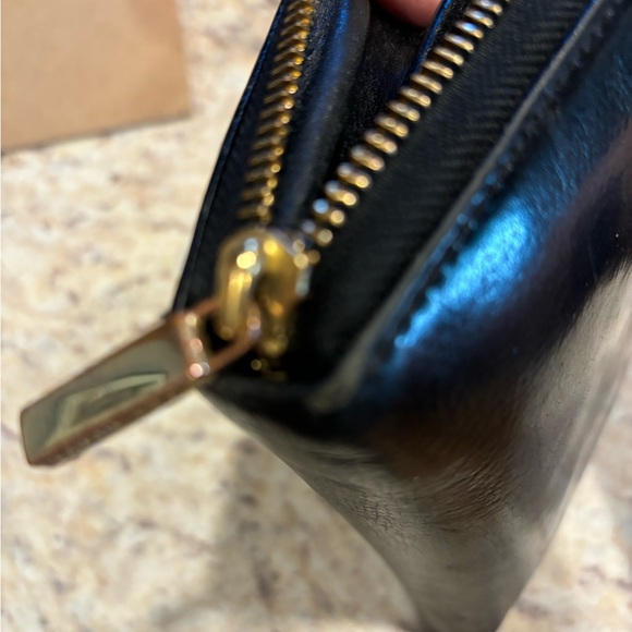 Gently used TORY BURCH wallet - Picture 3 of 5
